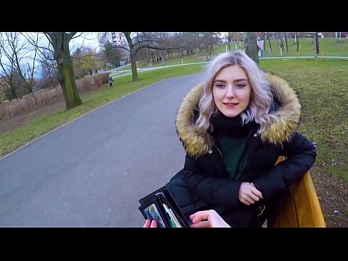 ❤️ Swallows hot cum coigreach airson airgead - blowjob anns a 'phàirc le Eva Elfie ❌ Super gnè leinn gd.porngifer.ru ❌️❤
